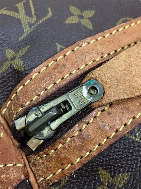 louis vuitton eclair zipper review.